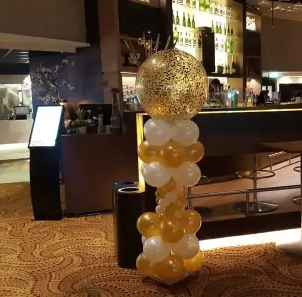 Ballonnenpilaar met confetti
