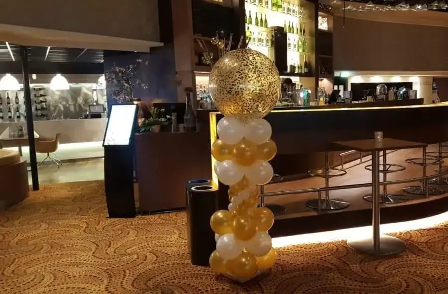 Ballonnenpilaar met confetti